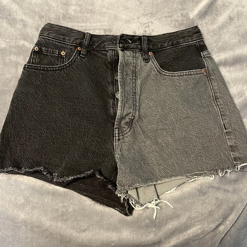 Pacsun two toned jean shorts, size 26